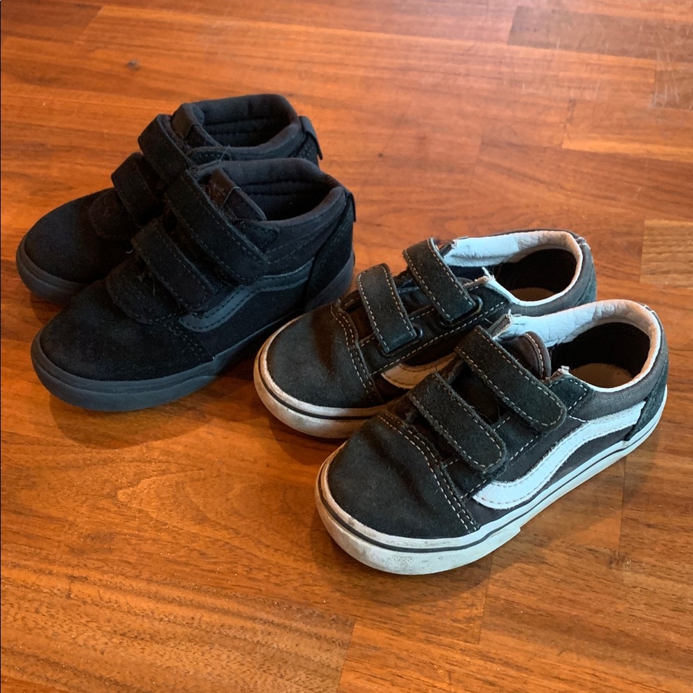 2 pair Vans toddler 8 shoes Velcro shoes set
